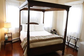Coolidge Corner Guest House