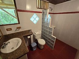 Azuluna Eco-Lodge