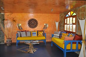Azuluna Eco-Lodge