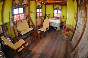 Azuluna Eco-Lodge