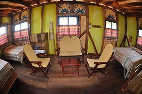 Azuluna Eco-Lodge
