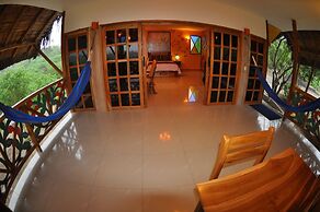 Azuluna Eco-Lodge