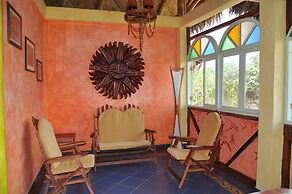 Azuluna Eco-Lodge