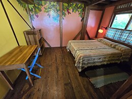 Azuluna Eco-Lodge