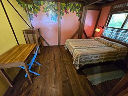 Azuluna Eco-Lodge