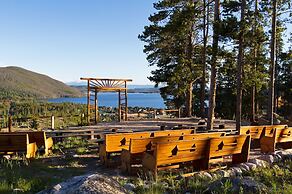 Grand Lake Lodge