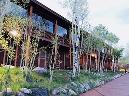 Grand Lake Lodge