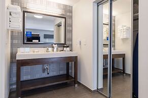 Hampton Inn & Suites Greensboro/Coliseum Area