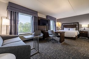 Hampton Inn & Suites Greensboro/Coliseum Area