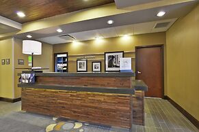 Hampton Inn & Suites Greensboro/Coliseum Area