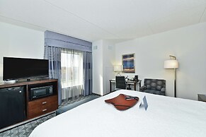 Hampton Inn & Suites Greensboro/Coliseum Area