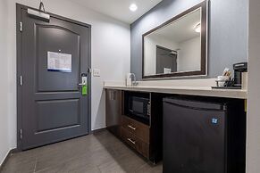 Hampton Inn & Suites Greensboro/Coliseum Area