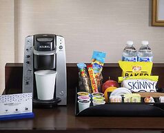 Hampton Inn & Suites Orlando Airport @ Gateway Village