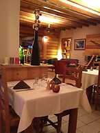 L'Auberge de la Croix Perrin