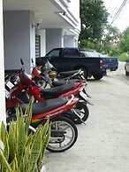 Thanapa Mansion - Hostel