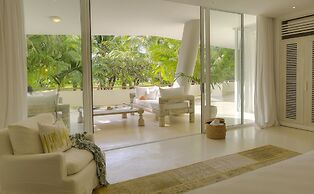 Billionaire Resort & Retreat