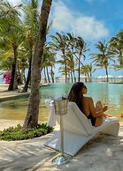 Billionaire Resort & Retreat