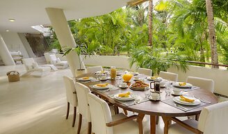 Billionaire Resort & Retreat