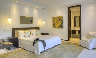 Billionaire Resort & Retreat