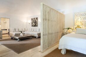 Billionaire Resort & Retreat