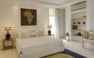 Billionaire Resort & Retreat