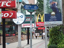 Lodge 61 Bed & Breakfast