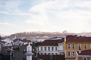 Cheers Midtown Hostel