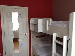 Cheers Midtown Hostel