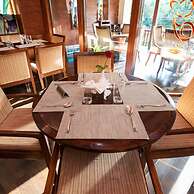 Godwin Candolim, Goa