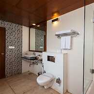 Godwin Candolim, Goa