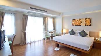 Palmyra Patong Resort