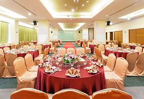 Luminous Hot Spring & Resort