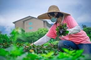 Luminous Hot Spring & Resort