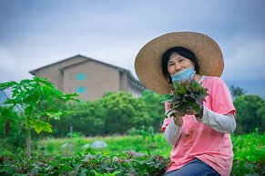 Luminous Hot Spring & Resort