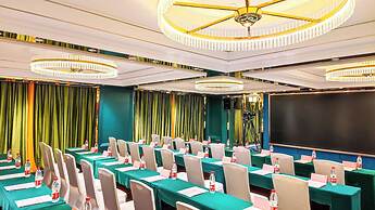 Modern Classic Hotel