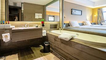 Modern Classic Hotel