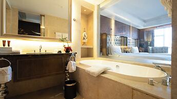 Modern Classic Hotel