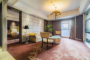 Modern Classic Hotel