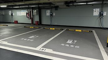 Modern Classic Hotel