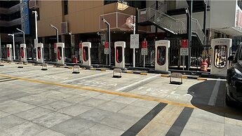 Modern Classic Hotel