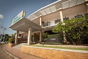 The Green Plaza Hotel