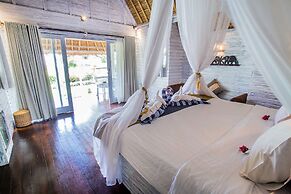 Lembongan Bay Shore Huts