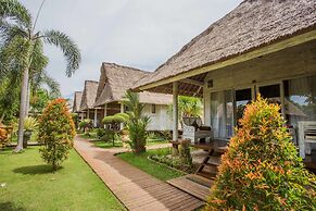 Lembongan Bay Shore Huts