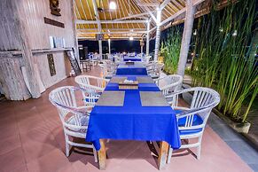 Lembongan Bay Shore Huts