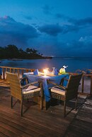 Lembongan Bay Shore Huts