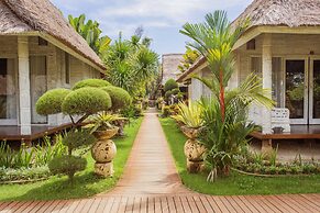 Lembongan Bay Shore Huts