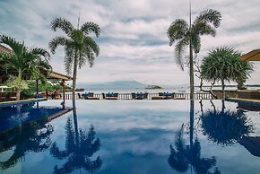 Lembongan Bay Shore Huts