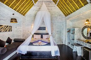 Lembongan Bay Shore Huts