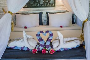 Lembongan Bay Shore Huts