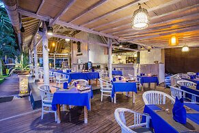 Lembongan Bay Shore Huts